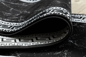 Koberec / Behúň GLOSS 2813 87 ramka, grécky - čierny / sivý