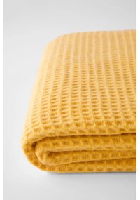 Žltý pléd s vafľovým vzorom Euromant Waffle, 140 x 180 cm