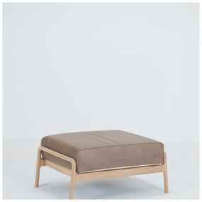 Svetlohnedá podnožka z byvolej kože s konštrukciou z masívneho dubového dreva Gazzda Fawn