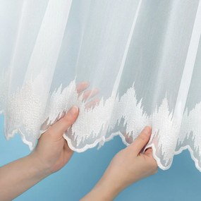 Svetlo smotanová záclona s perleťovo vytkávanou bordúrou cikcak do oblúčka ZAC-025 výška 295 cm Iba metráž