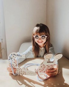 Montessori drevená prepletacia hračka - potvorka