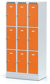 Alfa 3 Šatníková skrinka na sokli s úložnými boxami, 9 boxov, 1920 x 900 x 500 mm, otočný zámok, oranžové dvere