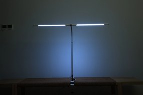 Stolná LED lampa NOX s RGBW efektmi, svorka, diaľkový ovládač