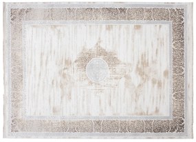 Jemný krémový koberec s ornamentmi