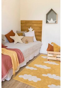 Prateľný ručne tkaný bavlnený detský koberec v horčicovej farbe 120x160 cm Clouds Mustard – Lorena Canals