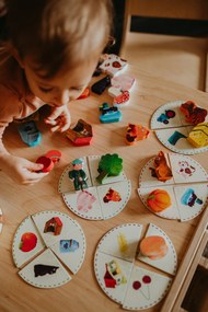 Vilac – drevená hra Hmataj a nájdi – farma