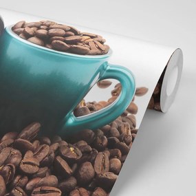 Samolepiaca fototapeta šálka s kávovými zrnkami