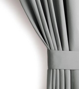 Zatemňovací záves blackout RESTILO strieborný 140 x 245 cm 1 ks