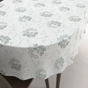 Biante Bavlnený oválny obrus Sandra SA-089 Zelené popínavé kvety na bielom 140x200 cm