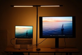 Stolná LED lampa NOX, svorka, diaľkové ovládanie