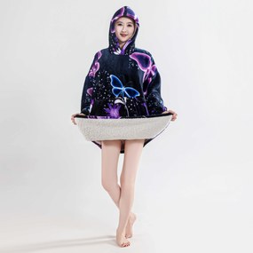 Baránková mikinová deka s rukávmi a kapucňou VIOLET BUTTERFLY, fialová