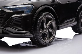 Elektrické autíčko Audi RS Q8 čierne