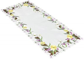 Biely obrus s jemnou výšivkou jarných kvetov Šírka: 60 cm | Dĺžka: 120 cm