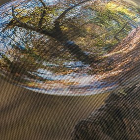 Obraz - Odraz v sklenenej guli (120x50 cm)