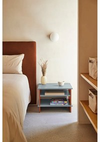 Nočný stolík s poličkami v tehlovo-sivej farbe Inari – Teulat