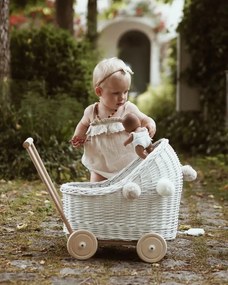 Prútený kočík pre bábiky biela