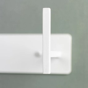 Biely kovový nástenný vešiak Chapman – Spinder Design