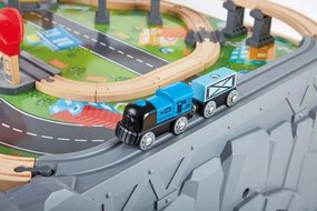 Hape Hrací stôl s vláčikodráhou 70 ks