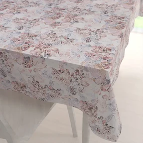 Biante Dekoračný obdĺžnikový obrus Rongo RGP-501 Ružovo-fialkové kvety na bielom 140x180 cm