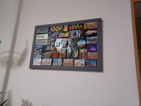 Toptabule.sk  Čierna tabuľa na magnetky v drevenom šedom ráme 200x100 cm