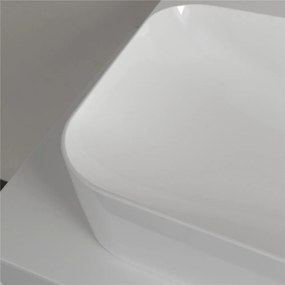 VILLEROY &amp; BOCH Finion závesné umývadlo s otvorom (spodná strana brúsená), so skrytým prepadom, 800 x 470 mm, biela alpská, s povrchom CeramicPlus, 41688CR1
