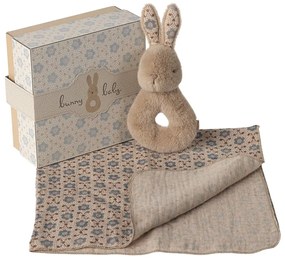 Maileg Darčeková sada pre bábätko – hrkálka a plienka Rabbit Cream Peach