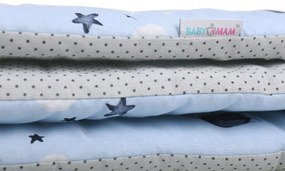 Ochranný mantinel do postieľky 180x30 cm BABYMAM PREMIUM - Medvedíci vo vesmíre/tm. bodky na šedej