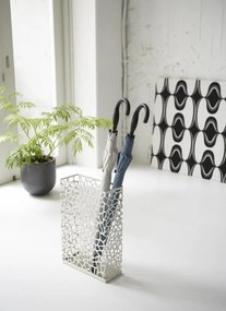 Dizajnový stojan na dáždniky Yamazaki Nest Slim 6323 (45 cm) – biely