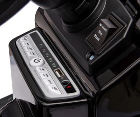 Elektrický traktor s prívesom Farmer zelený