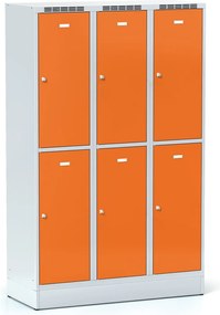 Šatníková skrinka S6 na sokli s úložnými boxami, 6 boxov, 1920 x 1200 x 500 mm, otočný zámok, oranžové dvere