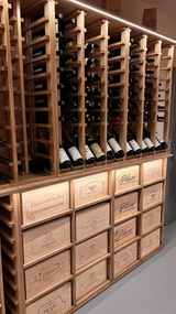 Expovinalia Regál na víno CANEDO MAGNUM Materiál a odstín: Borovice s černým nátěrem