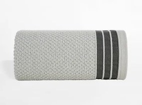Strieborný bavlnený uterák MADLEN 70x140 cm