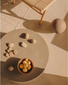 Betónový okrúhly Záhradný konferenčný stolík ø 60 cm Garbet – Kave Home