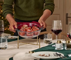 Vyšívaný behúň na stôl