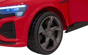 Elektrické autíčko Audi SQ8 červené