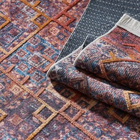 Farebný kvalitný koberec so strapcami v boho štýle