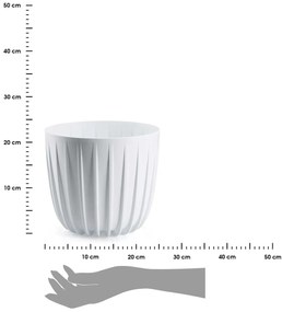 PLASTOVÝ KVETINÁČ STRIPPED 24X21 CM BIELA