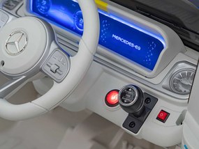 Ramiz Mercedes Benz EQG biely