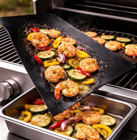 Nepriľnavá grilovacia podložka BestBerg BBBQ-10GM / čierna