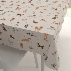 Biante Bavlnený obdĺžnikový obrus Sandra SA-620 Psí kamaráti na krémovom 50x100 cm