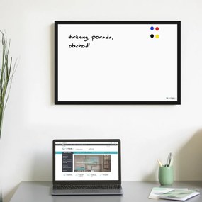 Toptabule.sk  Biela magnetická tabuľa v čiernom drevenom ráme 90x60 cm