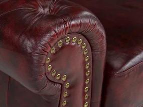 furniture-nabytek.cz - Pohovka Chesterfield Hereford 2-miestna z pravej kože, červená