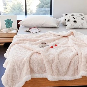 Hrejivá barančeková deka Homa KOBELA SKIN