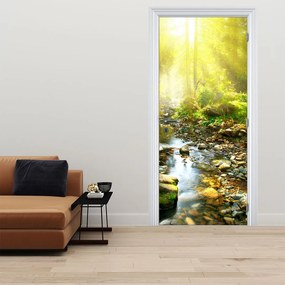 Fototapeta na dvere - Rieka v zelenom lese (95x205cm)