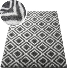 TZ Tmavosivý vzorovaný koberec shaggy Decor Cube Rozmer: 80x150 cm