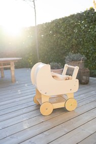 Drevený kočík pre bábiku
