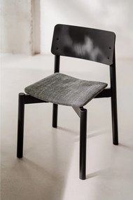 Čierna stohovateľná jedálenská stolička Wem – noo.ma