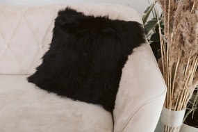 Vankúš z ovčej kožušiny čierny