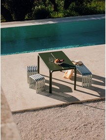 Kovová záhradná stolička v striebornej farbe Nokk – noo.ma