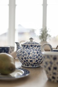 GREEN GATE Porcelánová kanvica Dahla White 1,5 l